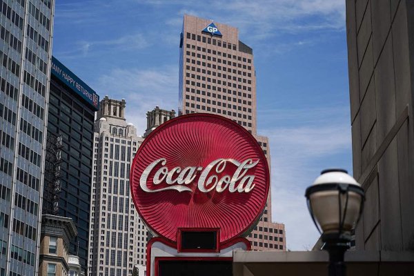 抓牛网 特朗普想让美国版可乐用蔗糖 可口可乐：今秋推出