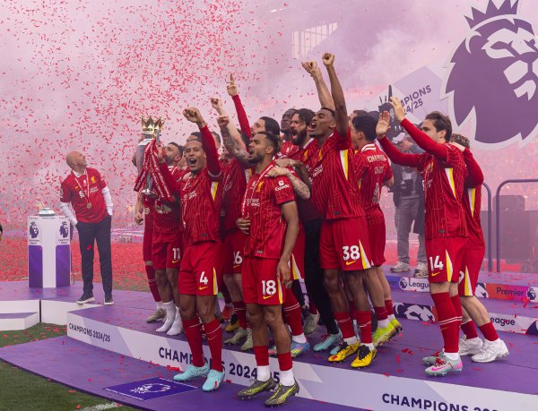 牛博士 英国政府立法将设立独立足球监管机构